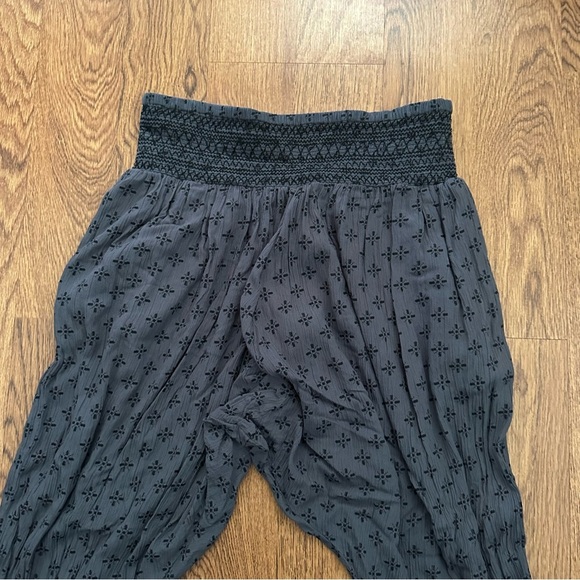 Hei Hei Anthropologie Gray geometric Pattern harem Pants Medium unique comfy - Picture 5 of 10